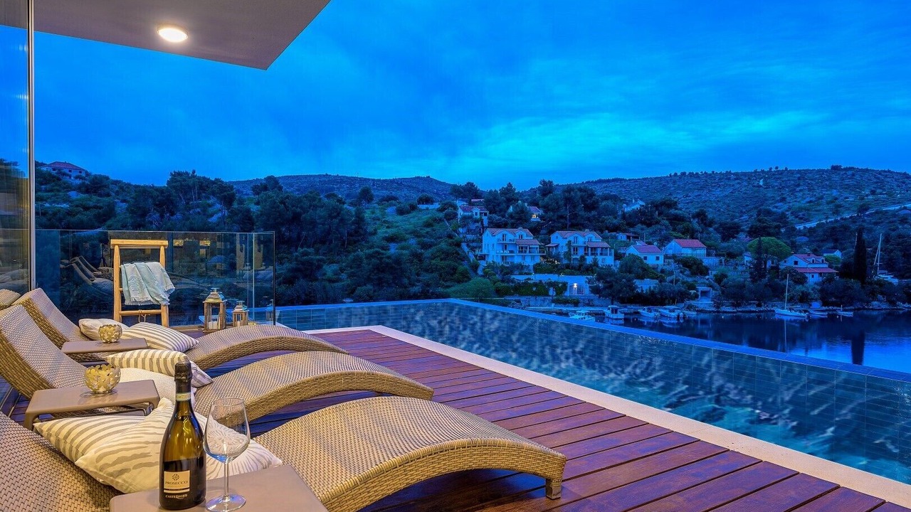 Photo of Outdoor in Sutivan