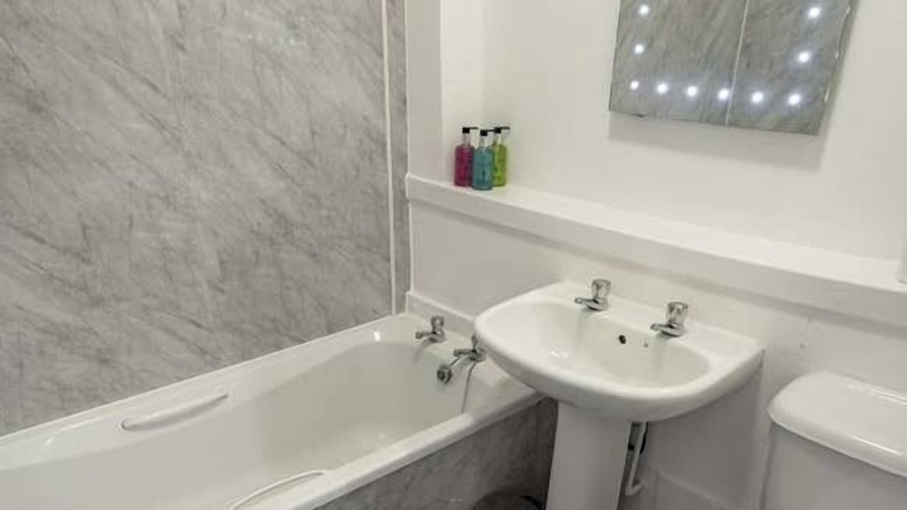 Photo of Bathroom in Glenisla