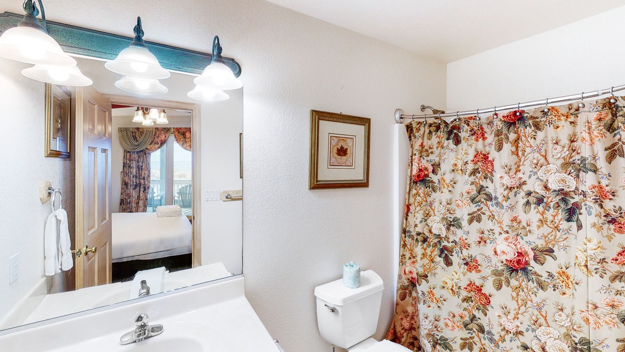 Photo of Bathroom in Ocean Hill