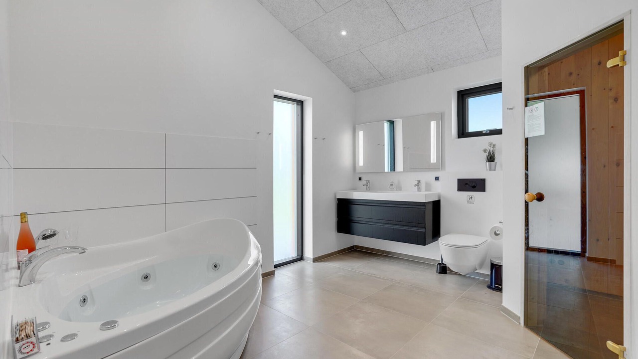 Photo of Bathroom in Elsegarde Strand