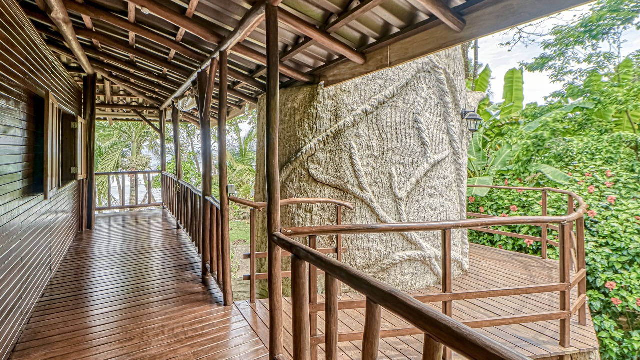 Photo of Patio Balcony in Cabo Matapalo