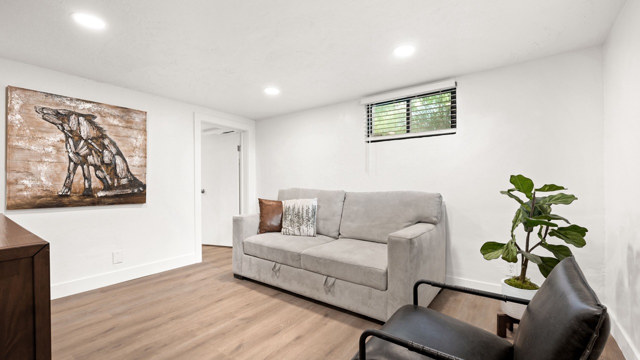 Photo of Livingroom in Millcreek