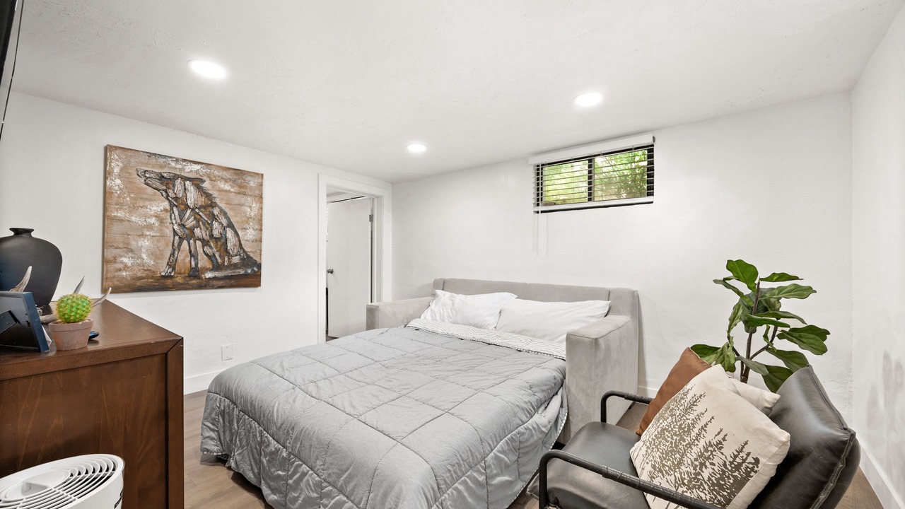 Photo of Bedroom in Millcreek