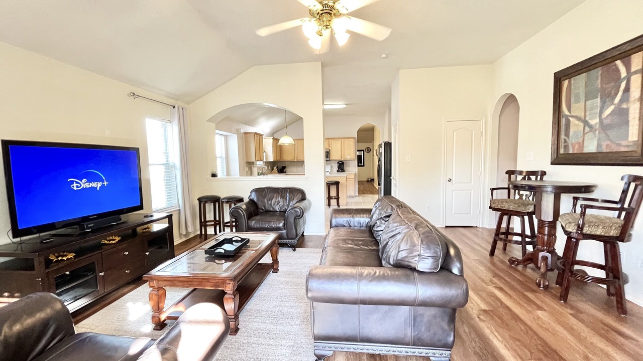 Photo of Livingroom in Baytown