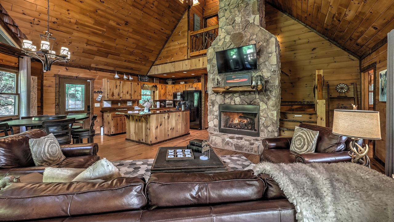 Photo of Livingroom in Foxfire Estates