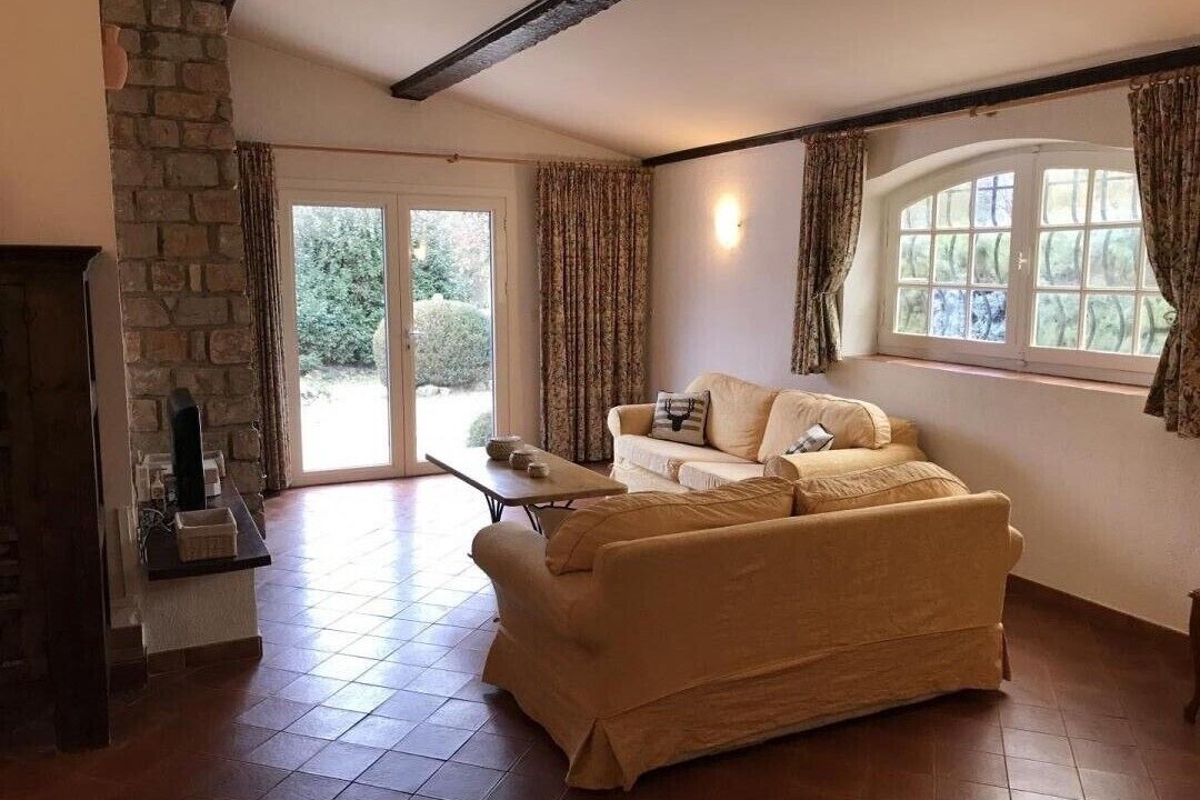 Photo of Livingroom in Nans-les-Pins