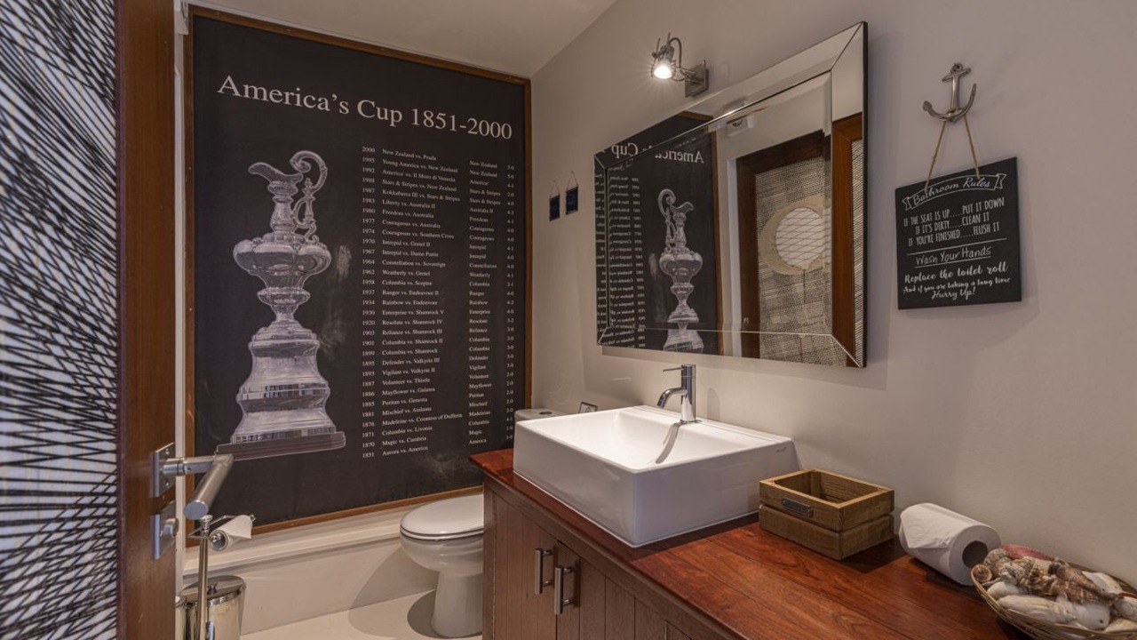 Photo of Bathroom in Tower Hill