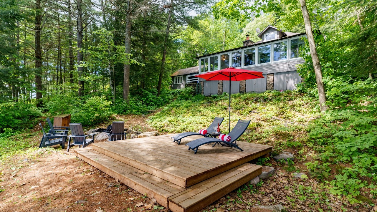 Photo of Patio Balcony in Algonquin Highlands
