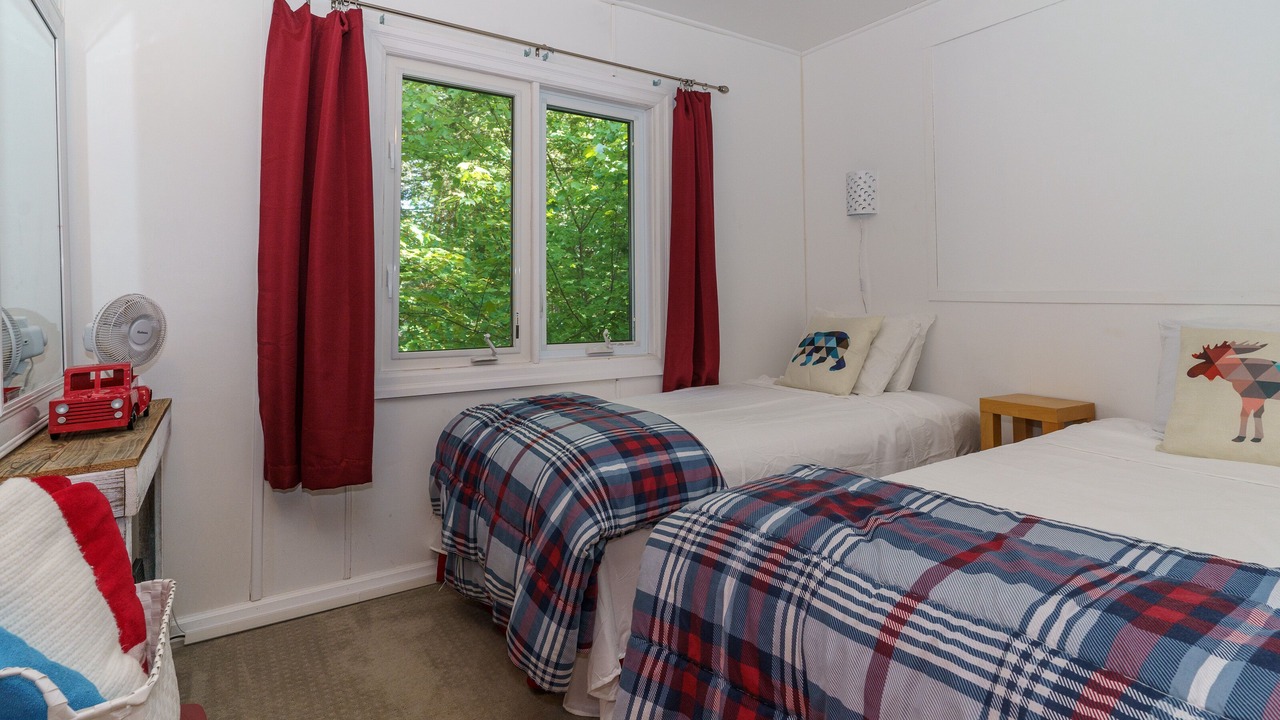 Photo of Bedroom in Algonquin Highlands