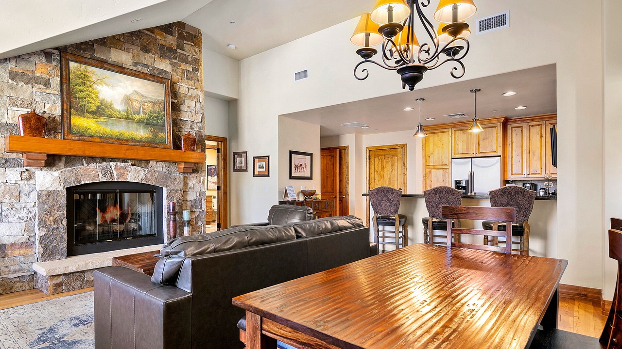Photo of Livingroom in Avon