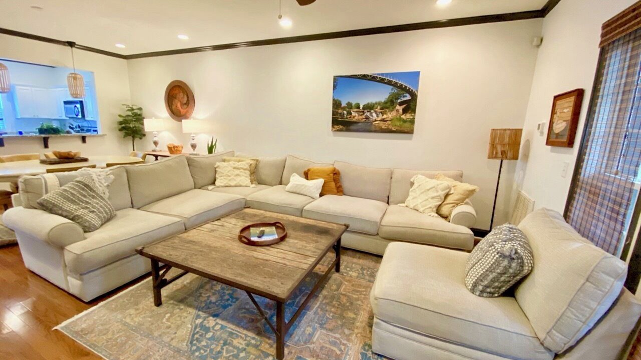 Photo of Livingroom in Greenville Downtown