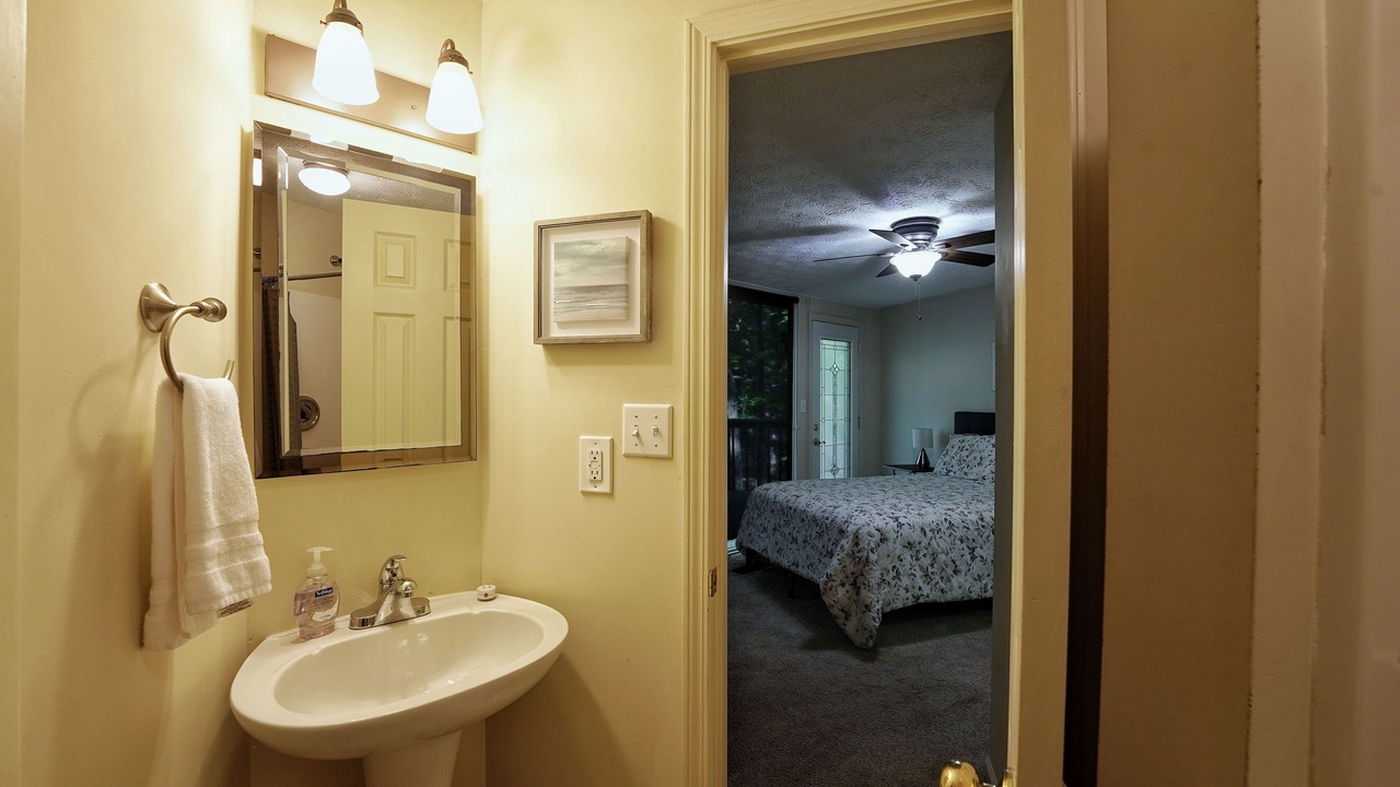 Photo of Bathroom in Big Canoe