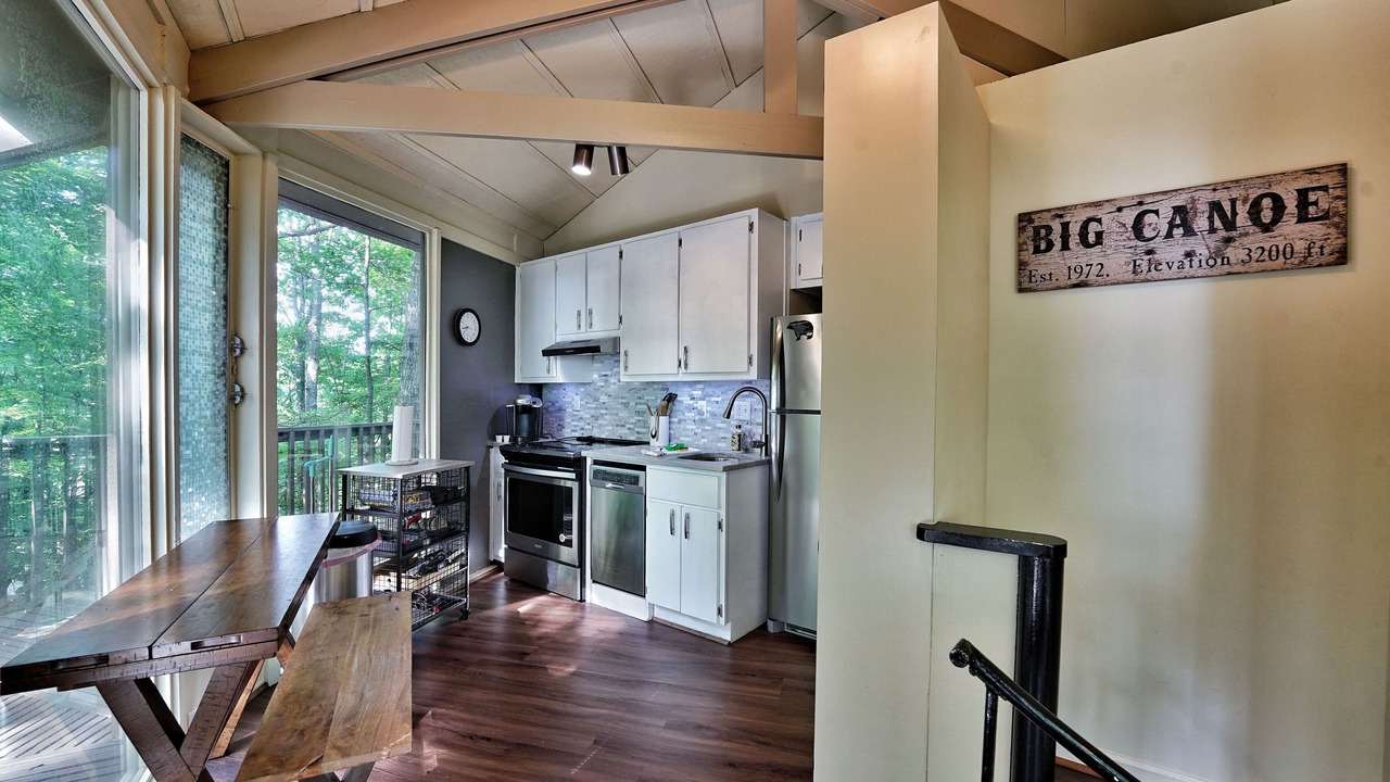Photo of Kitchen in Big Canoe