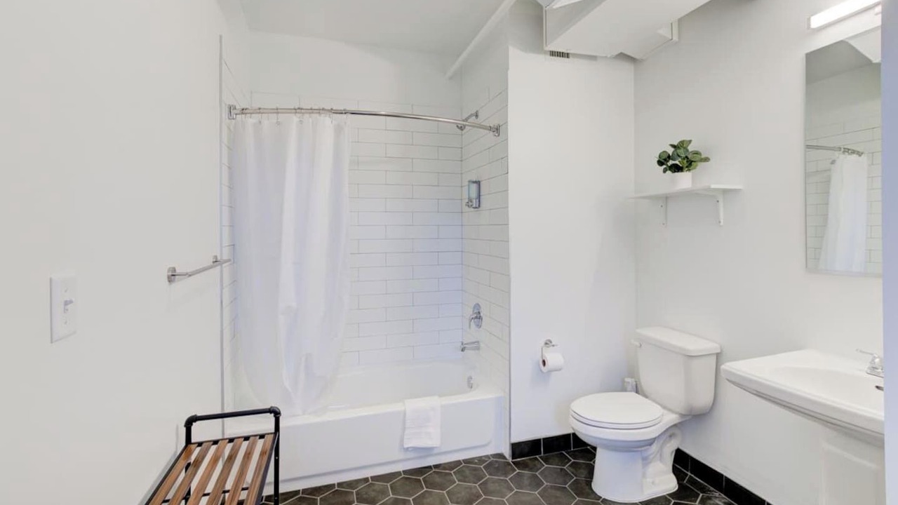 Photo of Bathroom in South Main Historic District