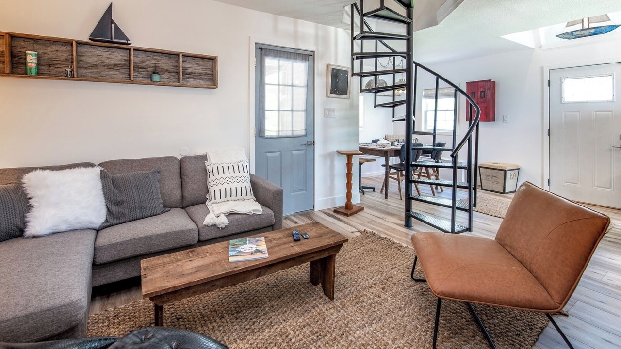 Photo of Livingroom in Russells Point