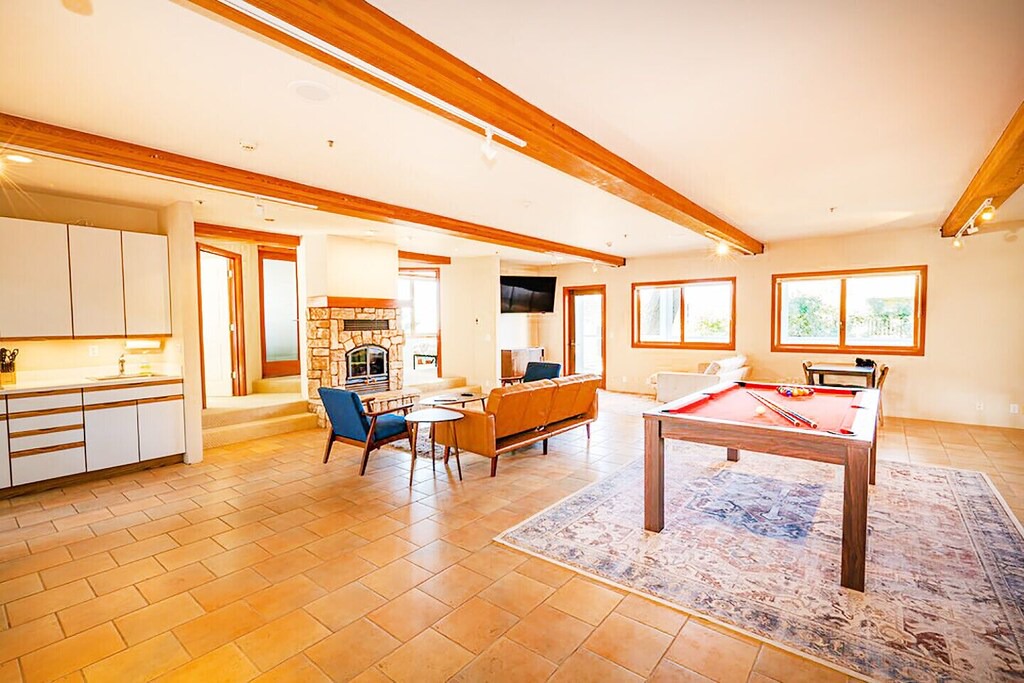 Photo of Livingroom in El Granada