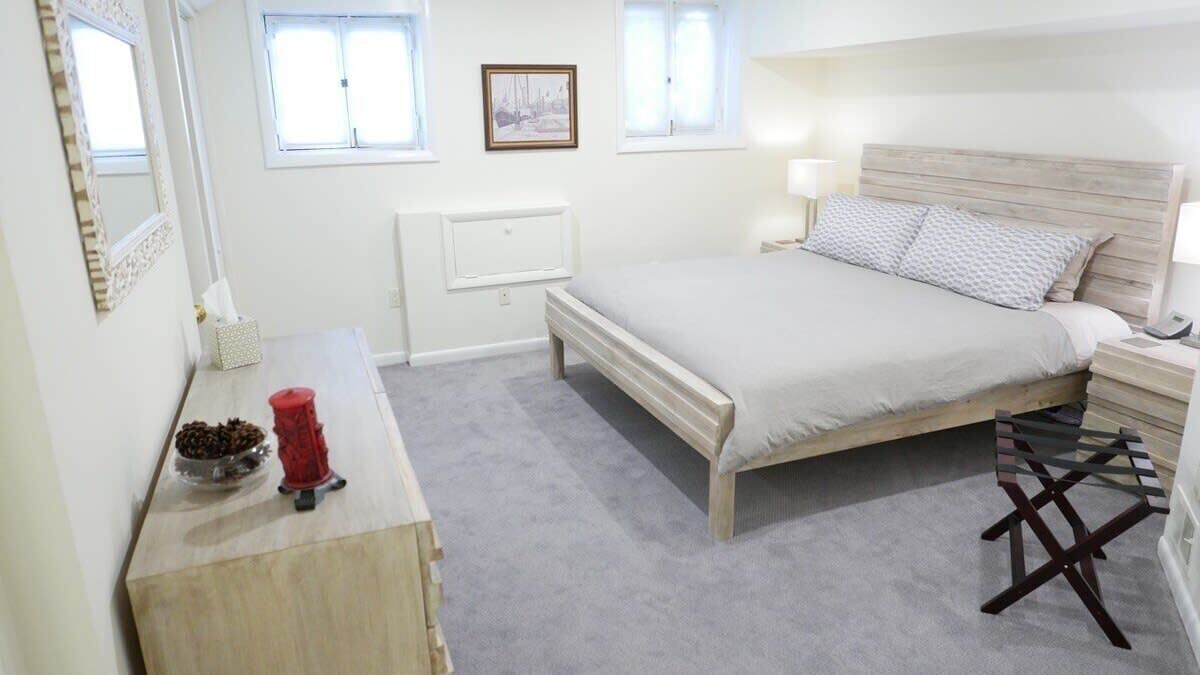 Photo of Bedroom in Dupont Circle
