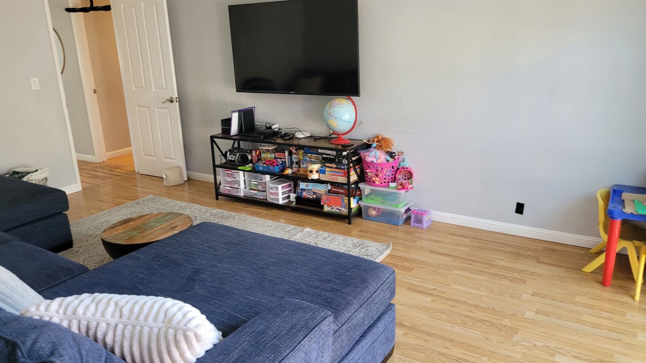 Photo of Livingroom in Cambrian
