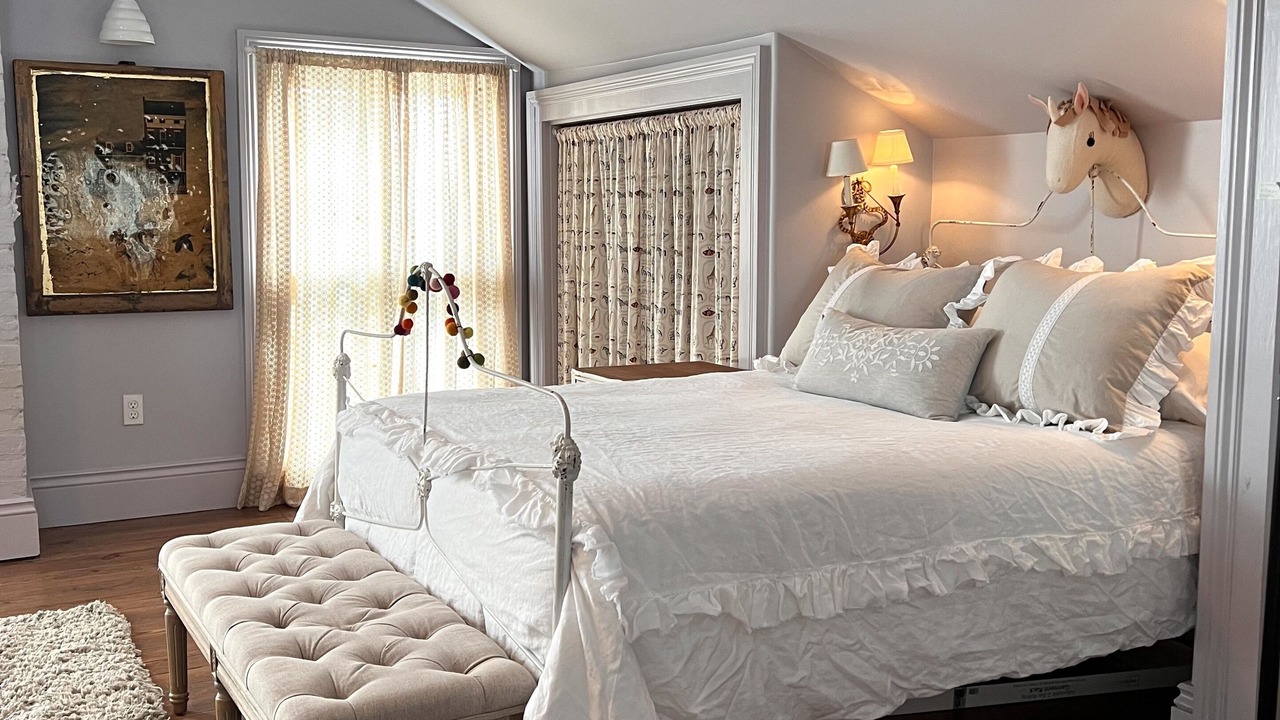 Photo of Bedroom in Lower Garden District