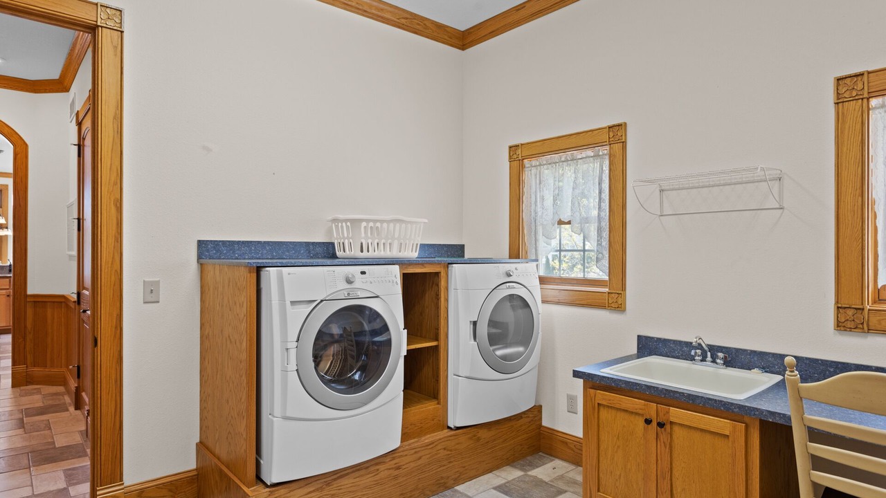 Photo of Bedroom in Camdenton