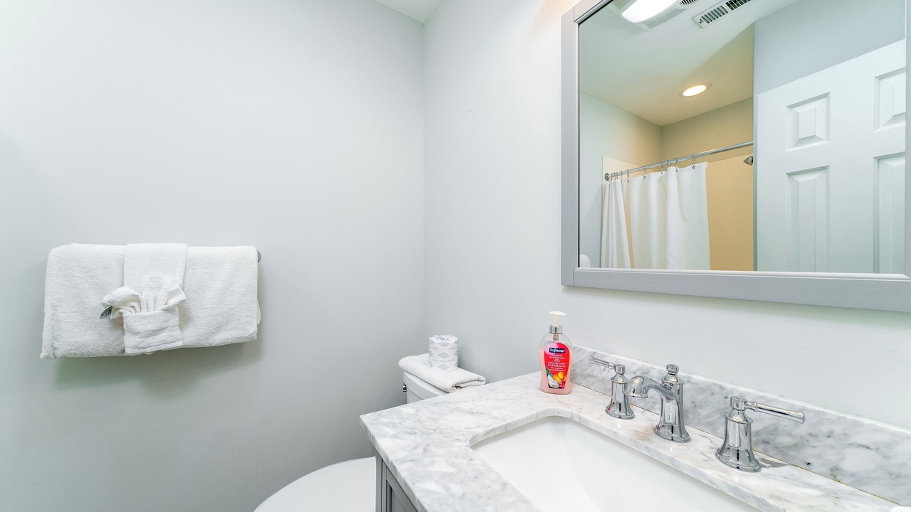 Photo of Bathroom in Tarpon Pond