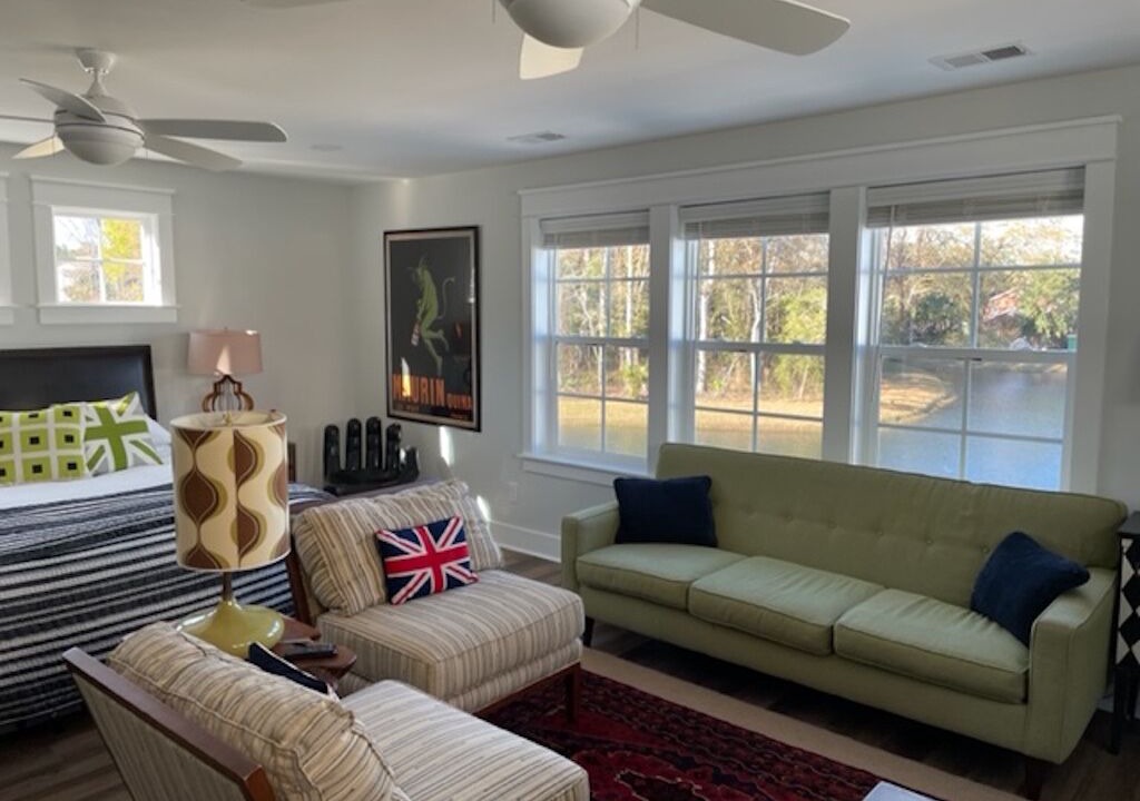 Photo of Livingroom in Mount Pleasant