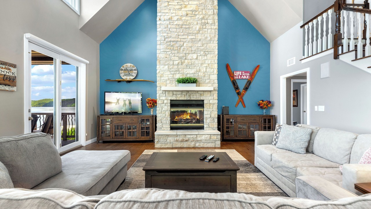 Photo of Livingroom in Camdenton
