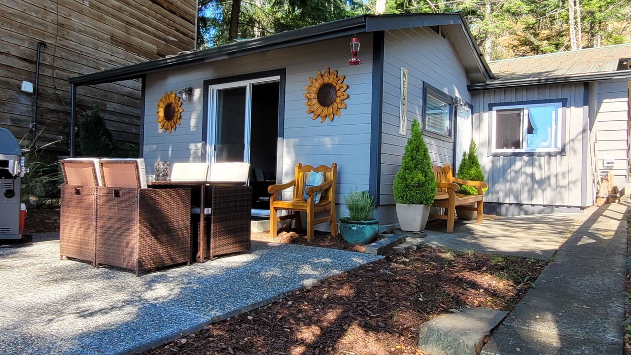 Photo of Patio Balcony in Quadra Island