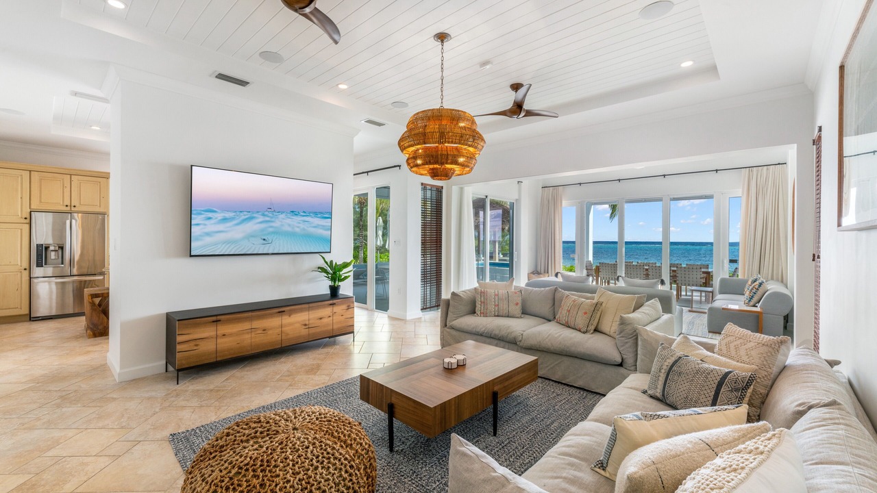 Photo of Livingroom in Bodden Town