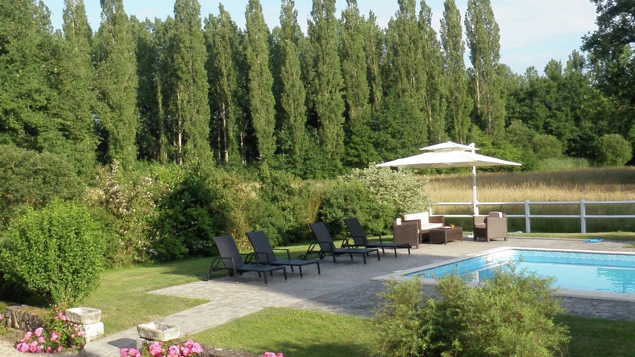Photo of Outdoor in Combreux