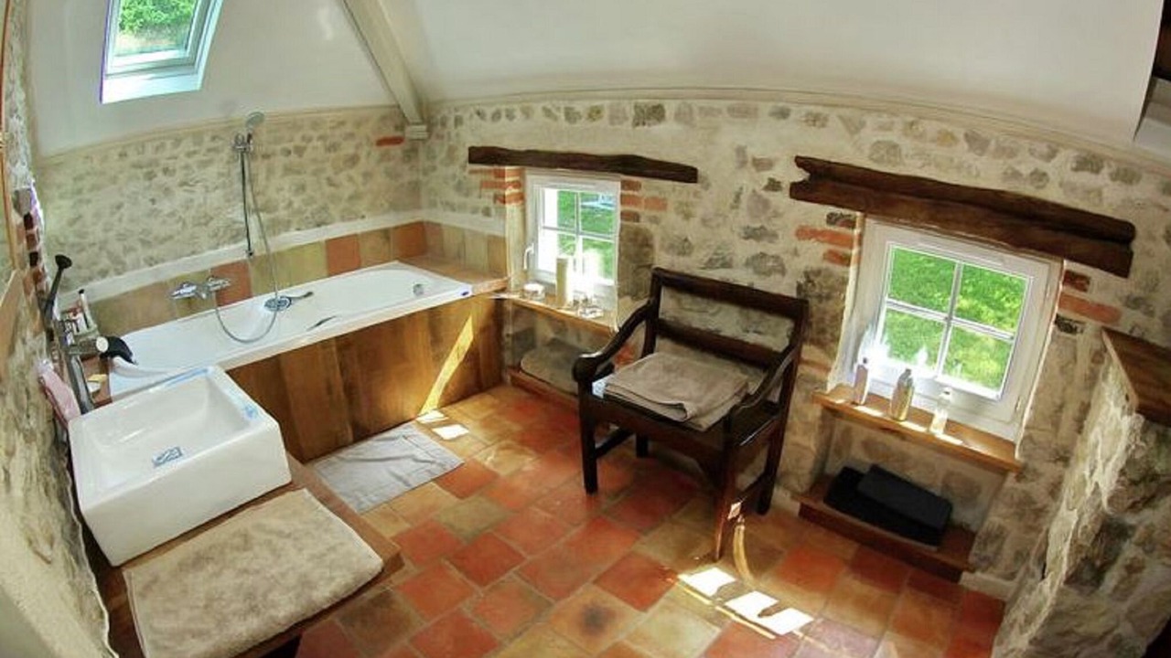 Photo of Bathroom in Combreux