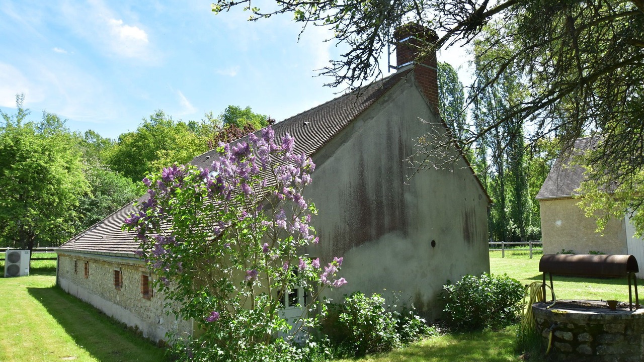 Photo of Outdoor in Combreux