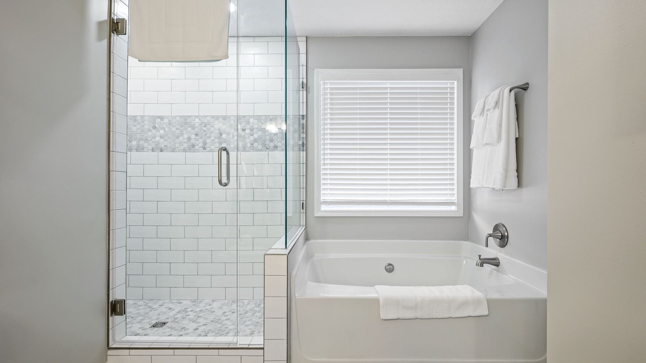 Photo of Bathroom in Adairsville