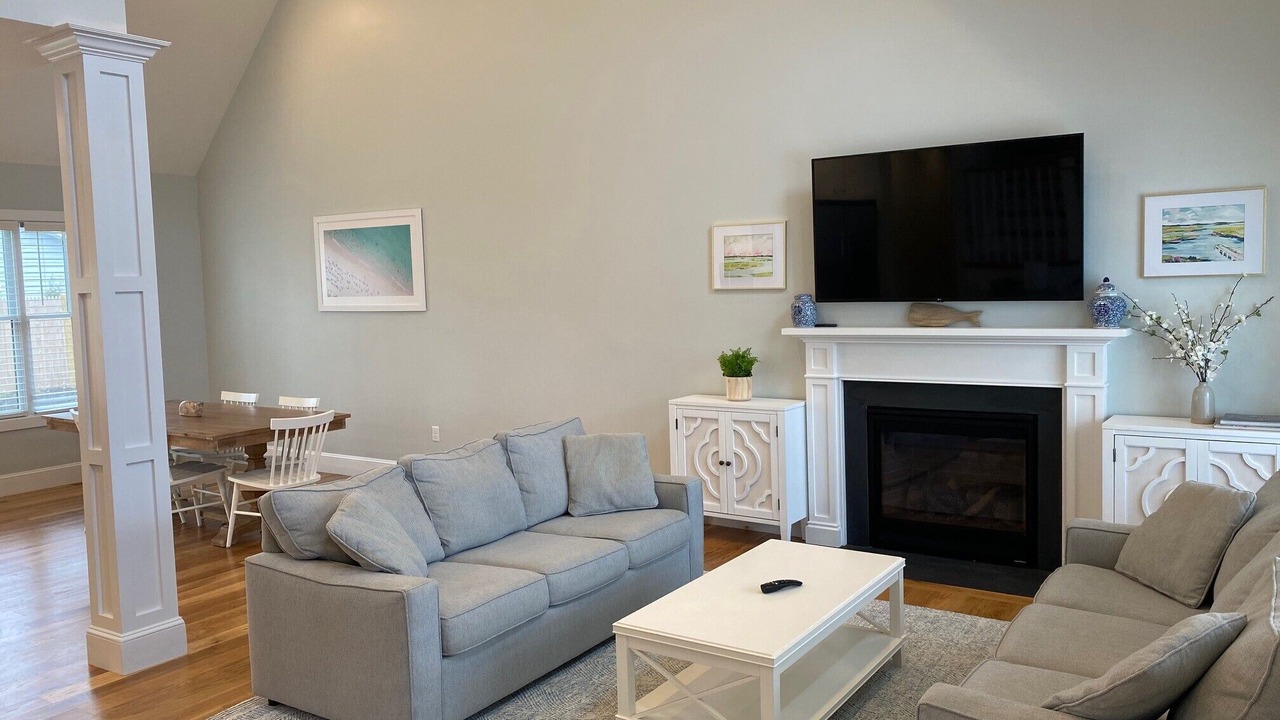 Photo of Livingroom in East Falmouth