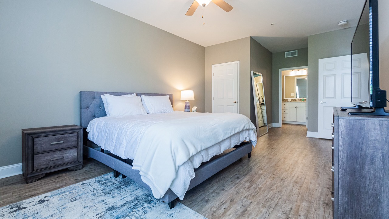 Photo of Bedroom in Greenville Downtown