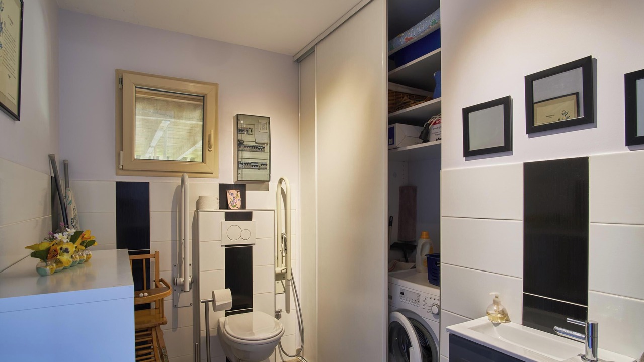 Photo of Bathroom in Saint-Hilaire-du-Rosier