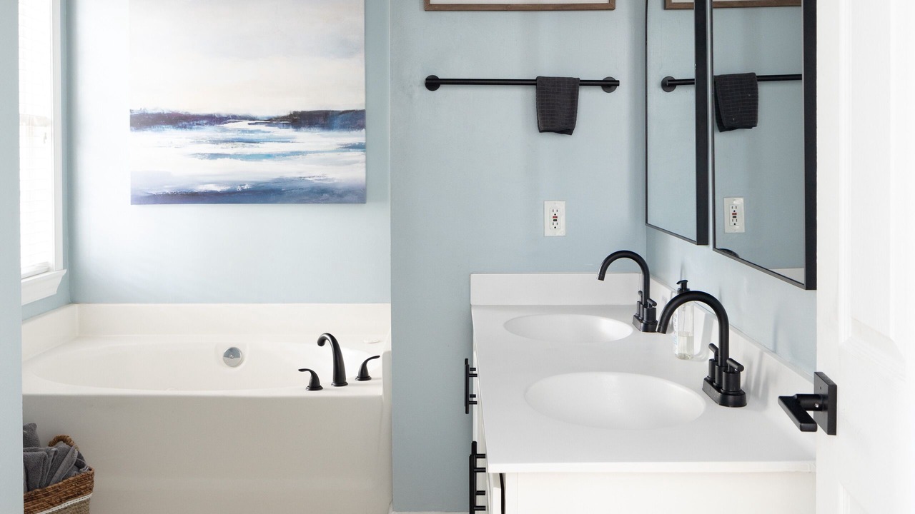 Photo of Bathroom in Sunset Point