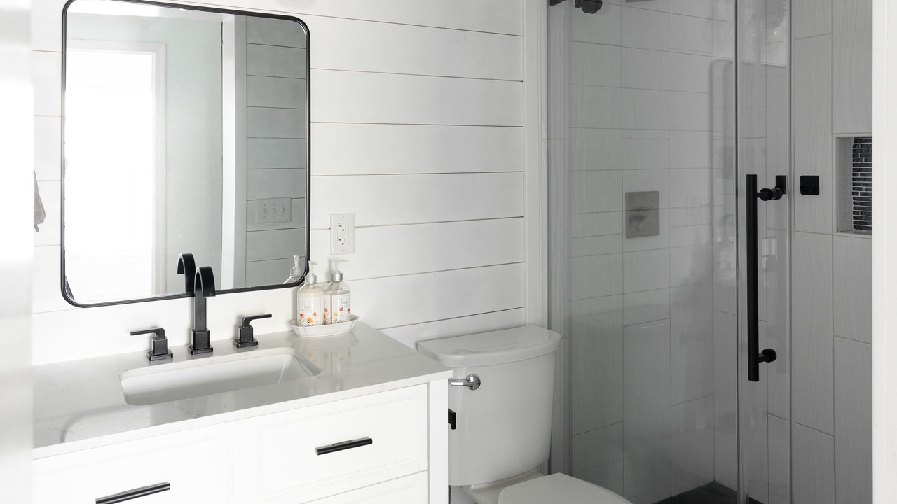 Photo of Bathroom in Sunset Point