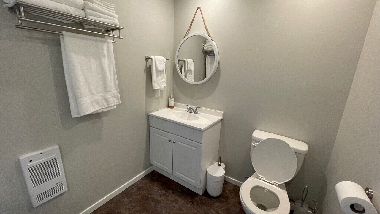 Photo of Bathroom in Division No. 16