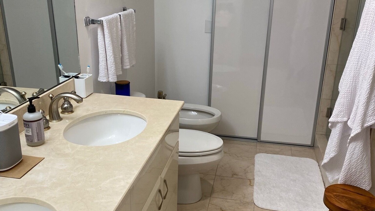 Photo of Bathroom in Mid Beach
