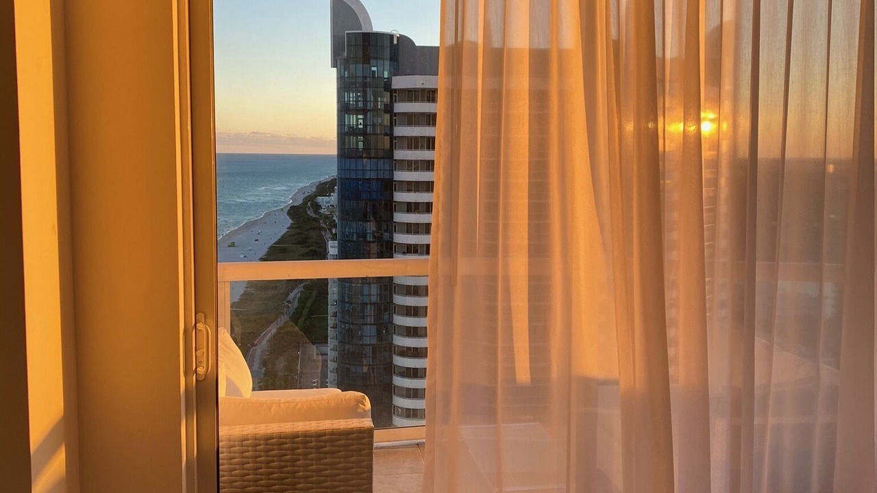 Photo of Bedroom in Mid Beach