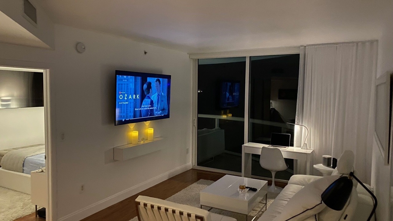 Photo of Bedroom in Mid Beach
