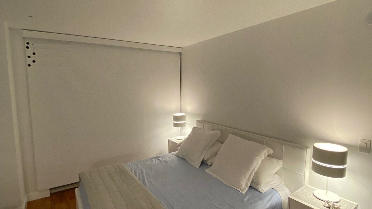 Photo of Bedroom in Mid Beach