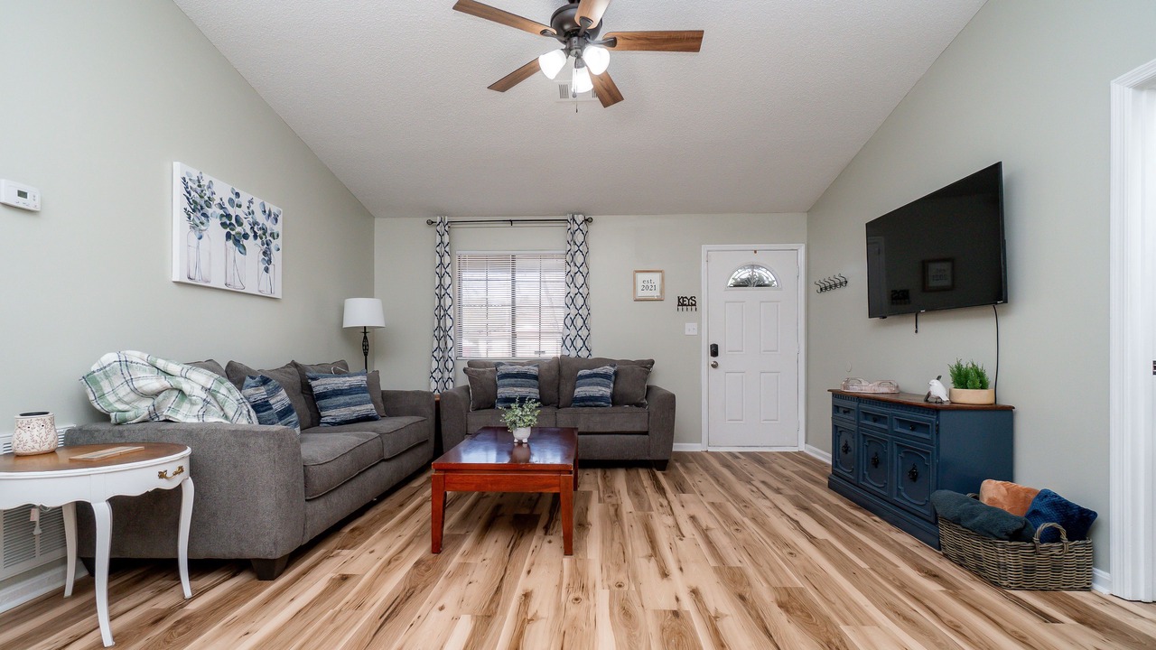 Photo of Livingroom in Warner Robins