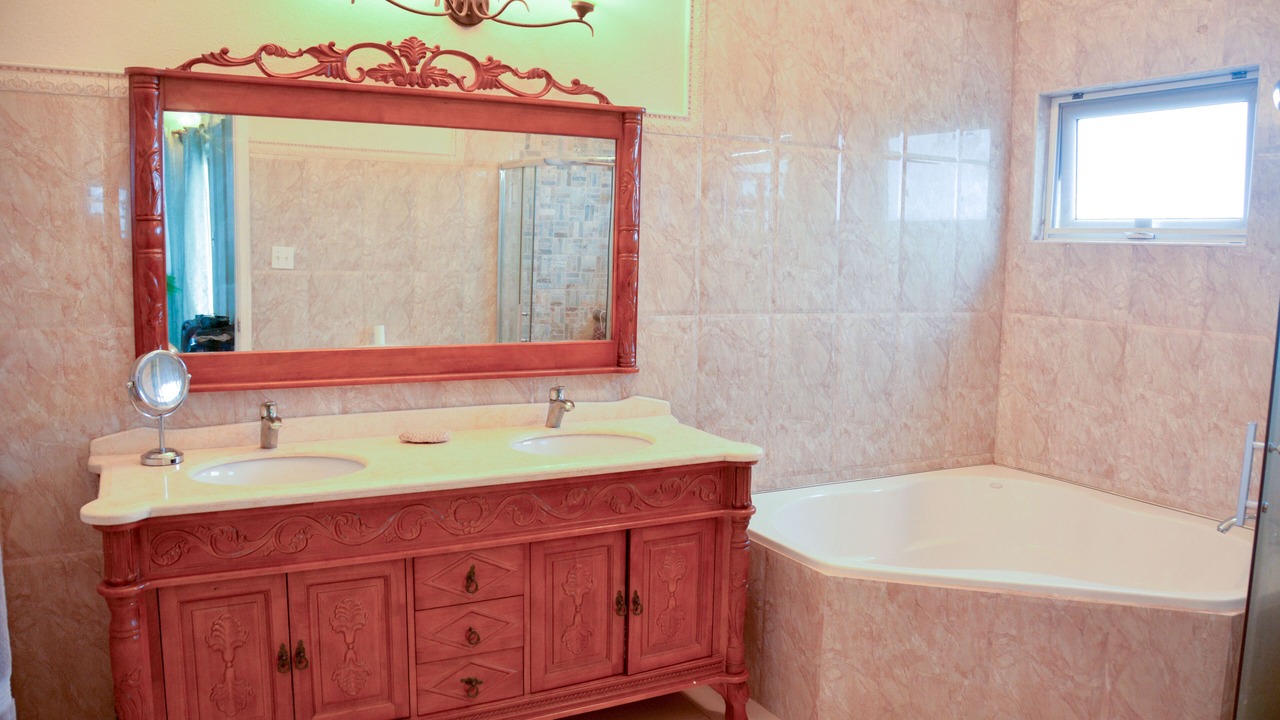 Photo of Bathroom in Blowing Point