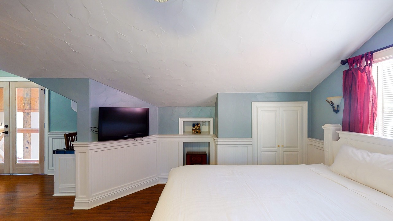 Photo of Bedroom in Bass Lake