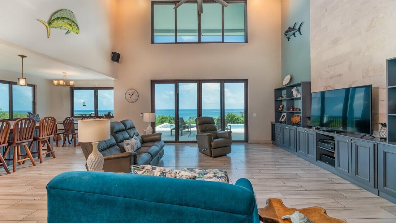 Photo of Bedroom in Pristine Bay