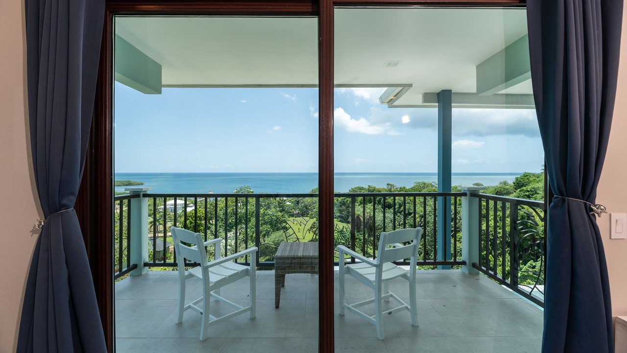 Photo of Bedroom in Pristine Bay