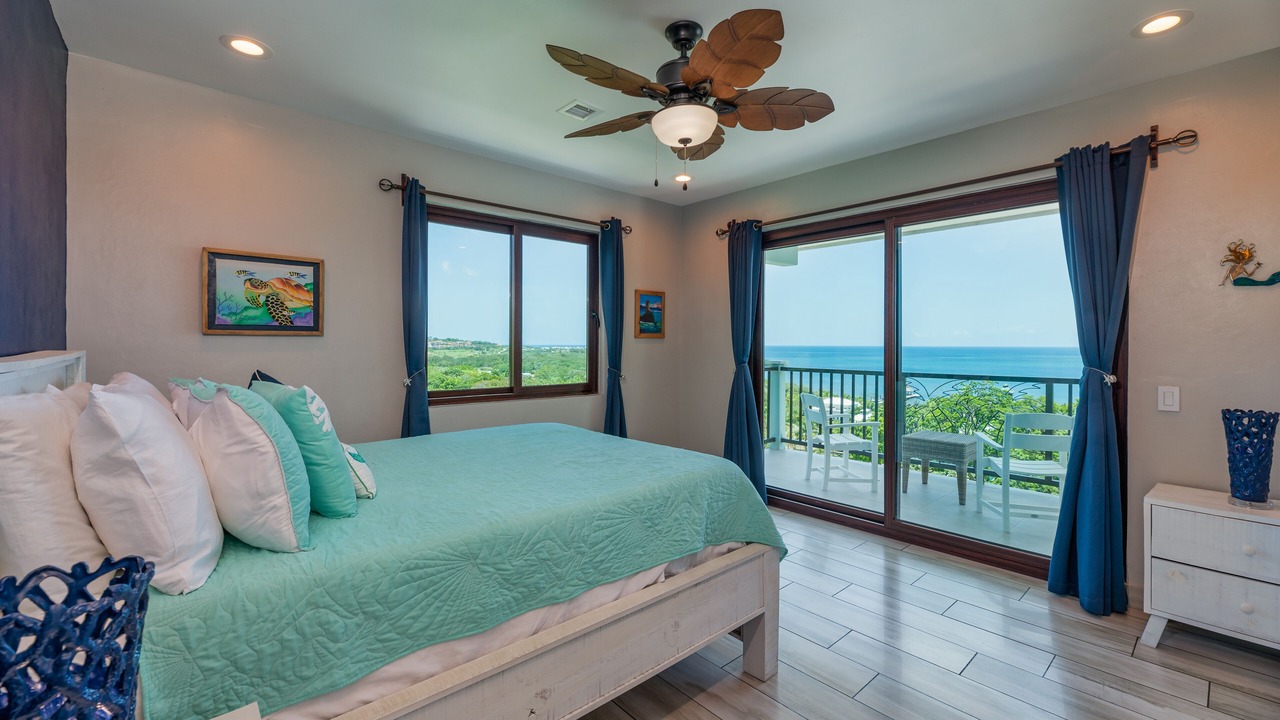 Photo of Patio Balcony in Pristine Bay