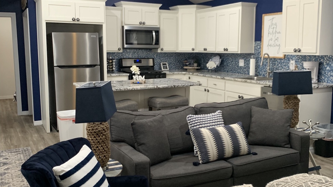 Photo of Livingroom in Pettit